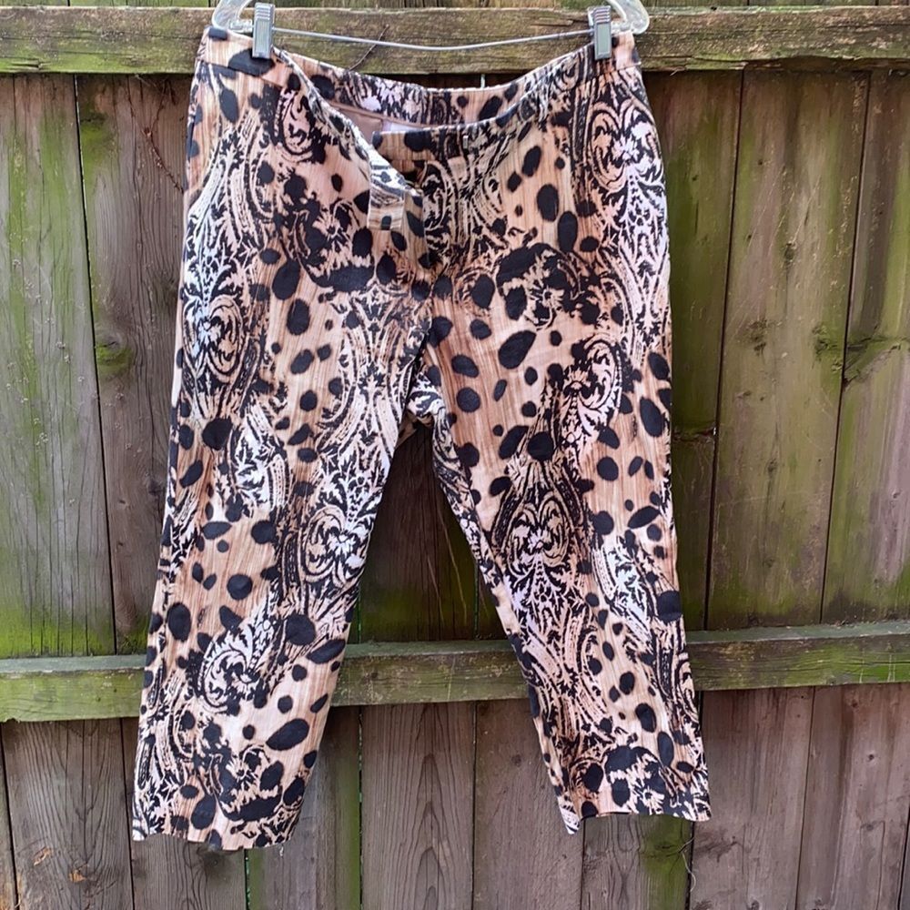Chico’s so slimming capris sz. 25